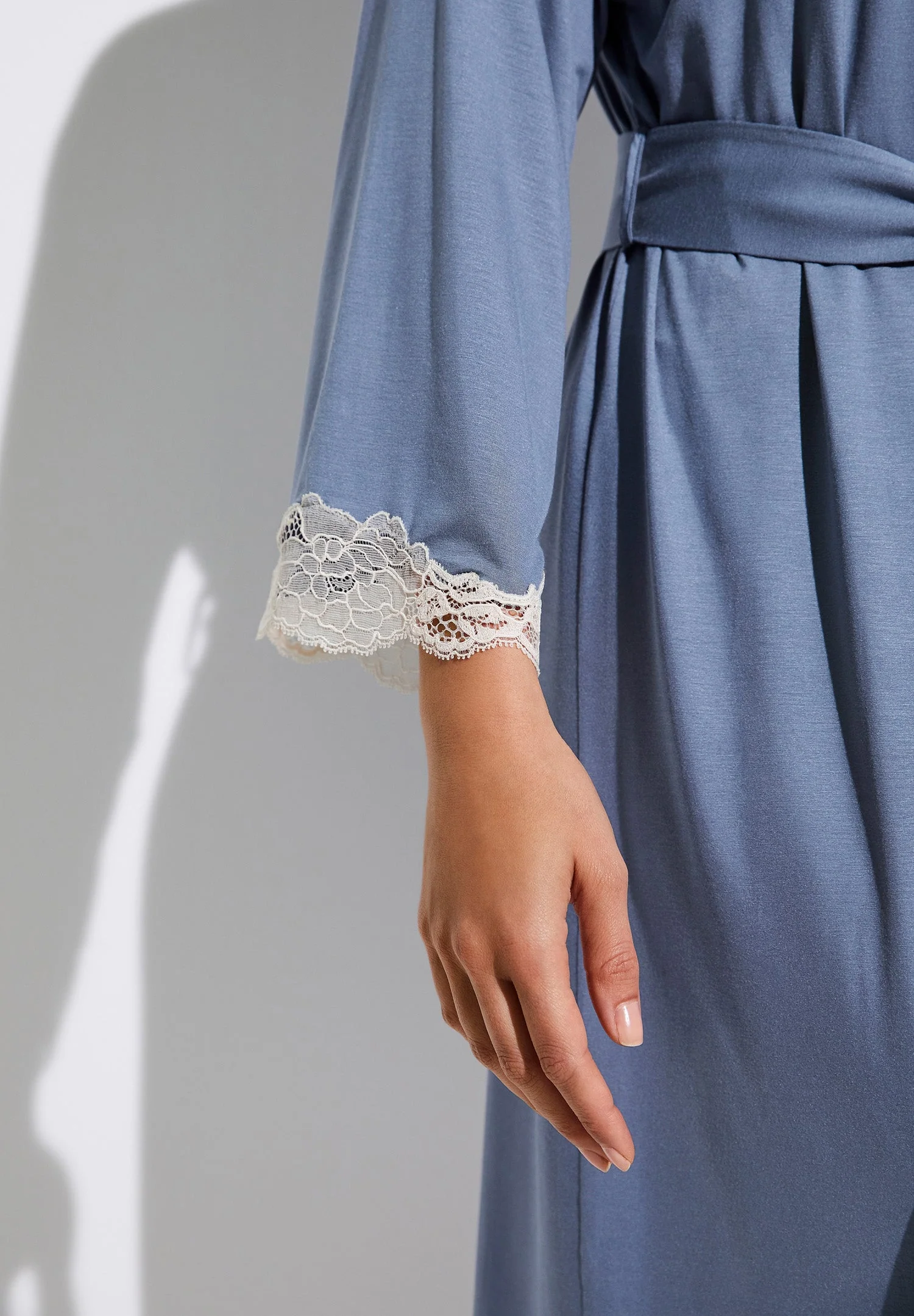 Sensual Fashion | Morgenmantel kurz - dusty blue - Image 5