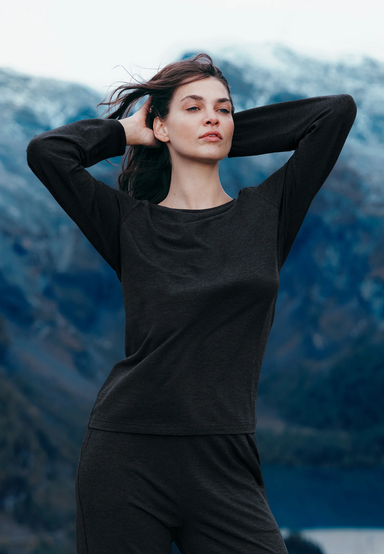 Soft Lounge | T-Shirt langarm - dark grey mélange - Image 3